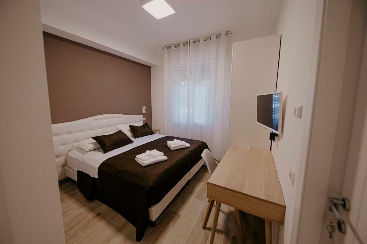 Nannare' Rooms เรจโจเอมิเลีย ภายนอก รูปภาพ