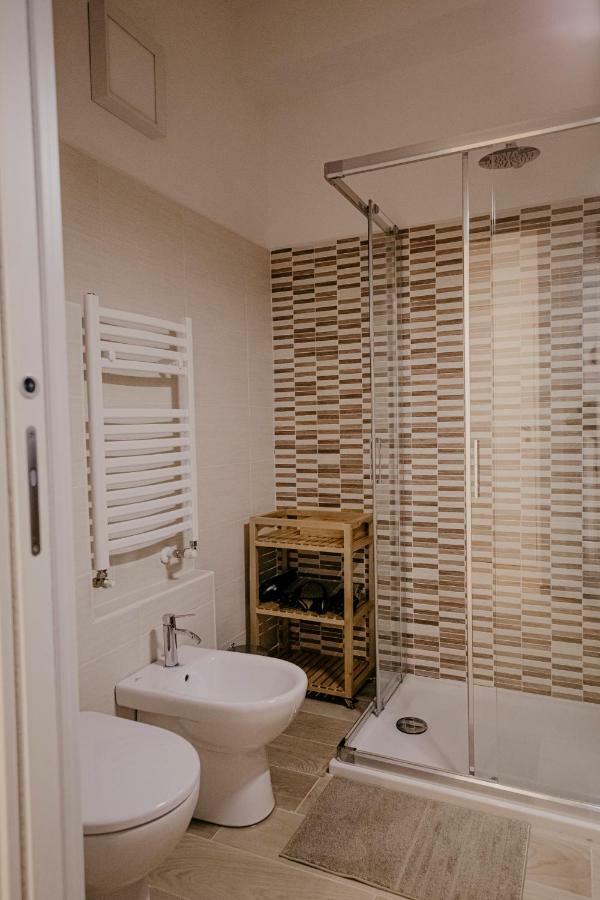 Nannare' Rooms เรจโจเอมิเลีย ภายนอก รูปภาพ