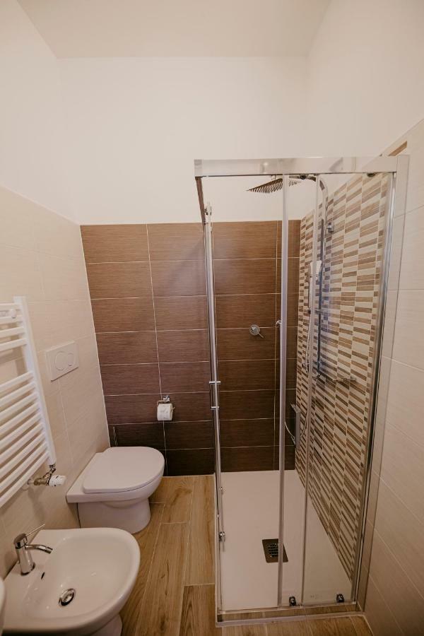 Nannare' Rooms เรจโจเอมิเลีย ภายนอก รูปภาพ