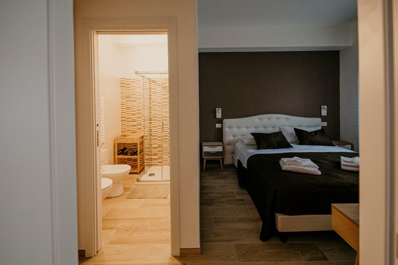 Nannare' Rooms เรจโจเอมิเลีย ภายนอก รูปภาพ