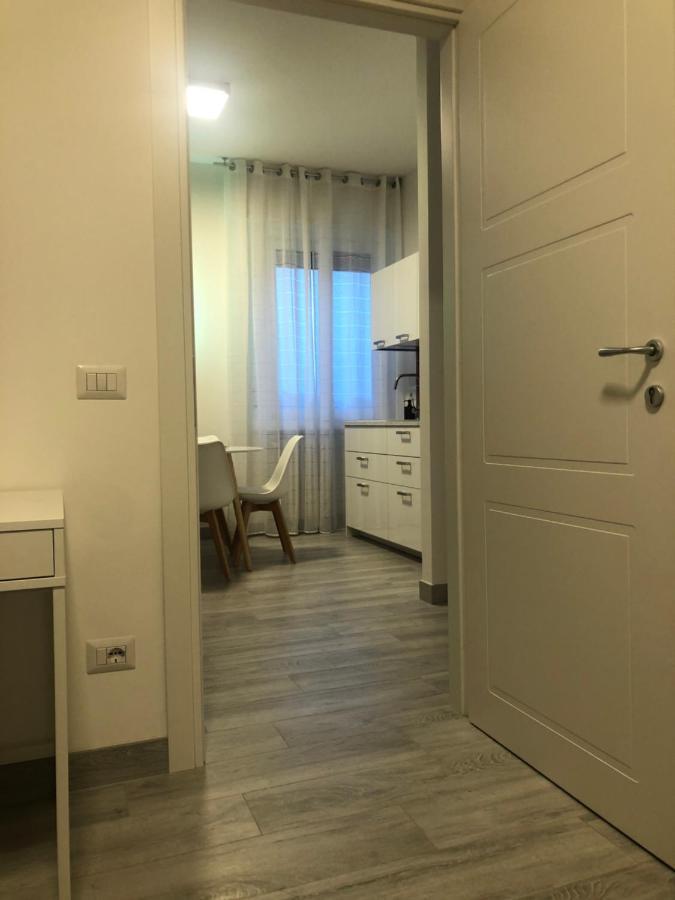 Nannare' Rooms เรจโจเอมิเลีย ภายนอก รูปภาพ